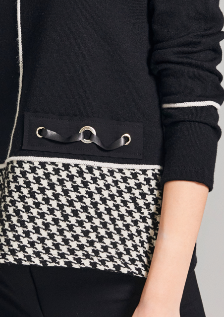 Herringbone Trim Knit Top (W24166)