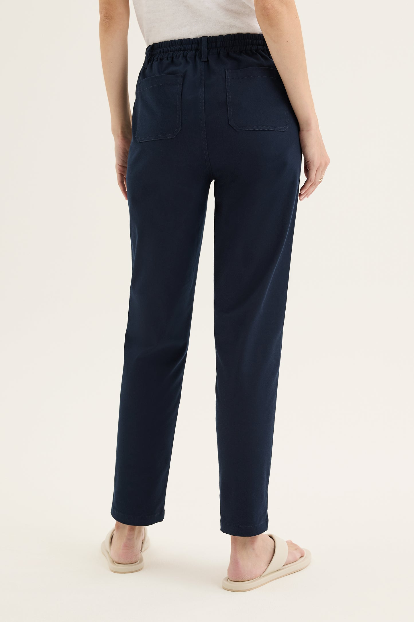 Mont Pant (YTWN8013)
