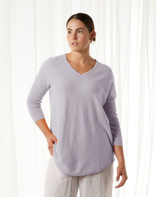 Essential 3/4 Sleeve Curved Hem (BL3201)