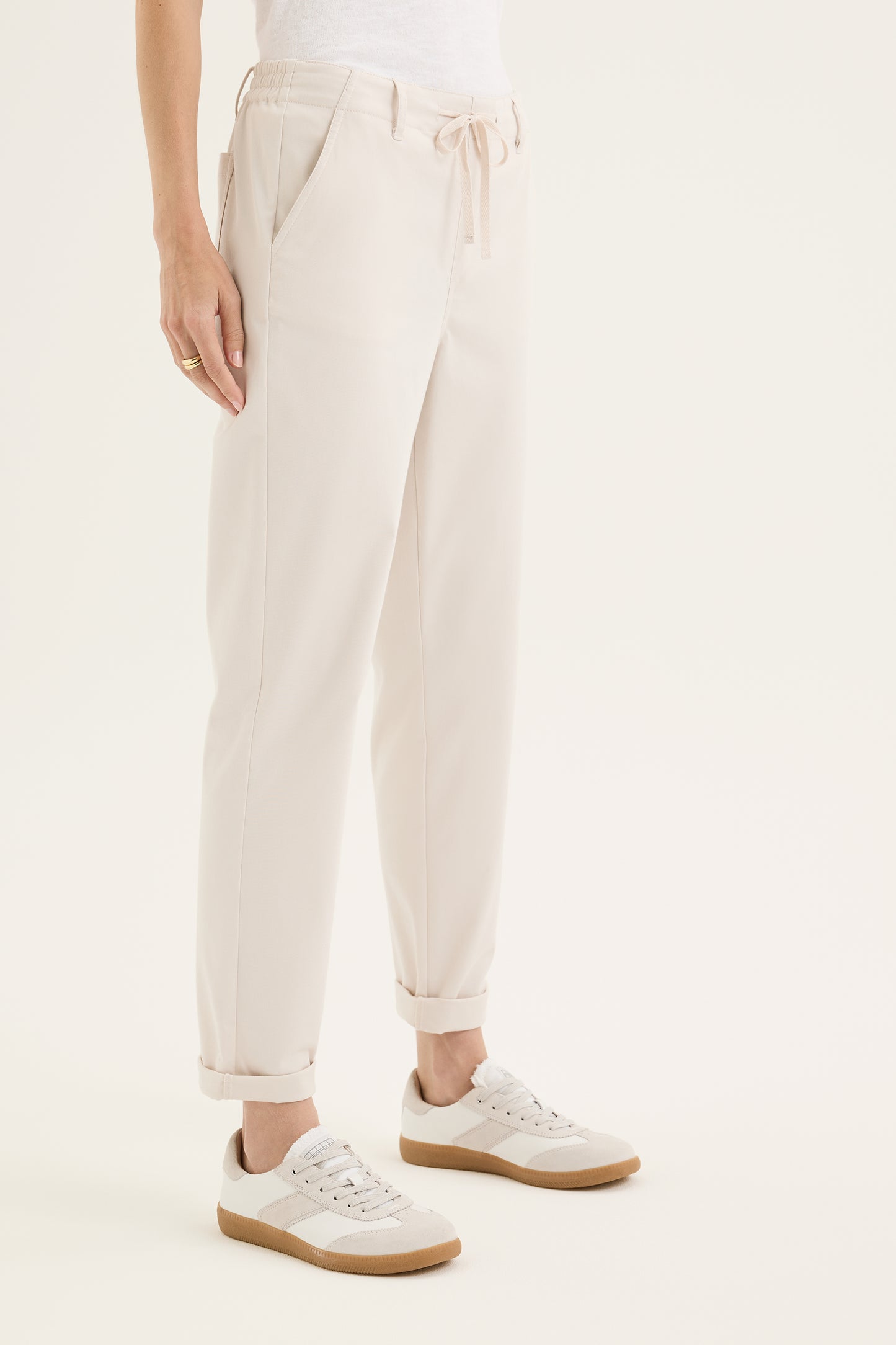 Mont Pant (YTWN8013)